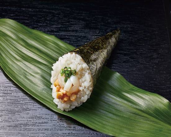 イカ納豆手巻(ネギ有り)【 V866 】 Squid & Fermented Bean Hand Roll with Spring Onion