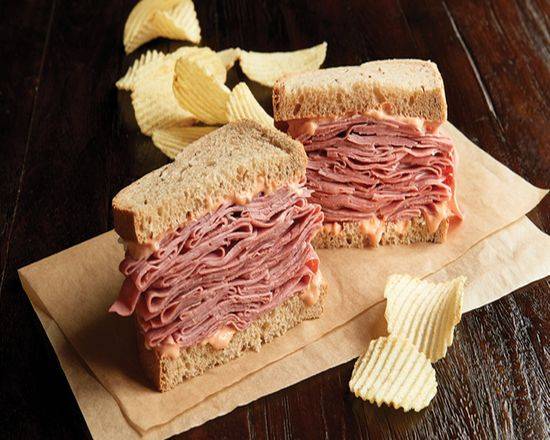 Hot Corned Beef Sandwich (Manager's Special)