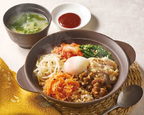 炭火焼肉と彩り野菜の十三穀米美ビンバ（みそ汁・コチュジャンつき）