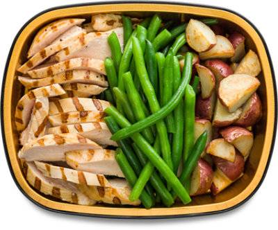 Readymeals Grilled Chicken Roasted Potatoes & Green Beans Family Meal - Ea