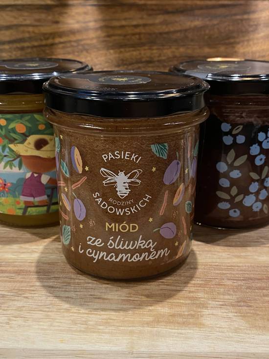 Miód ze śliwką i cynamonem
