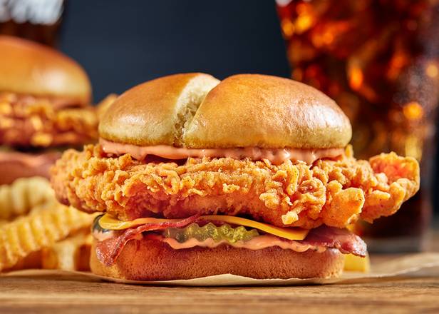 Zaxby's ® Signature Club Sandwich Meal