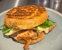 Nokucheese Bakery Cafe (のくちーず)  アメリカンサンドイッチ・チーズケーキ・��ベーカリーカフェ