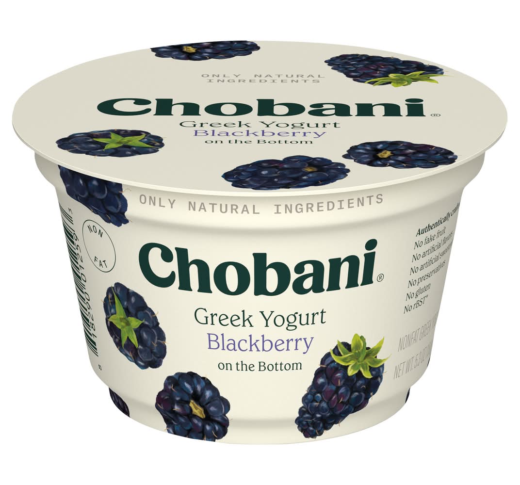 Chobani Non-Fat Blackberry Greek Yogurt (5.3 oz)