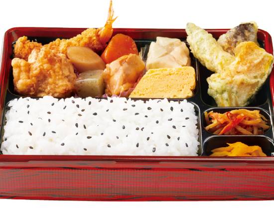 彩り幕の内弁当 Makunouchi lunch box