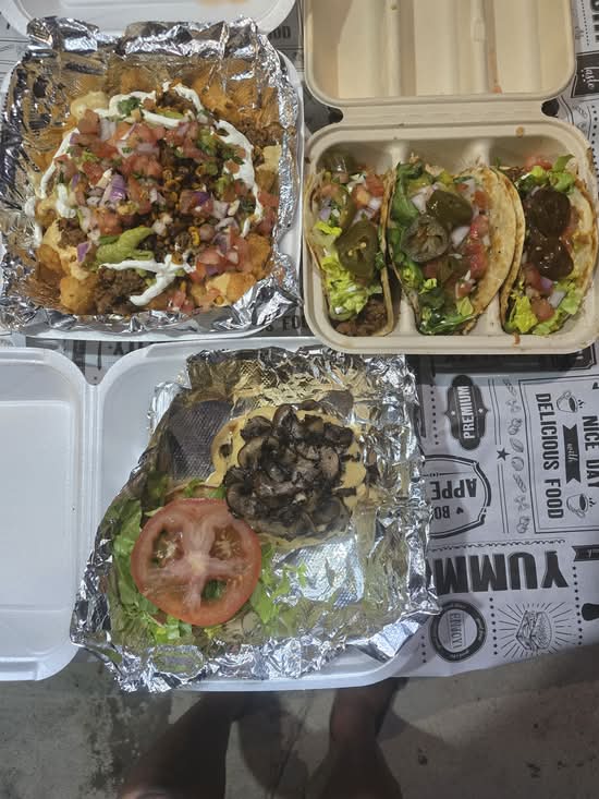 Sonya's Smash Wagon and Tacos Too