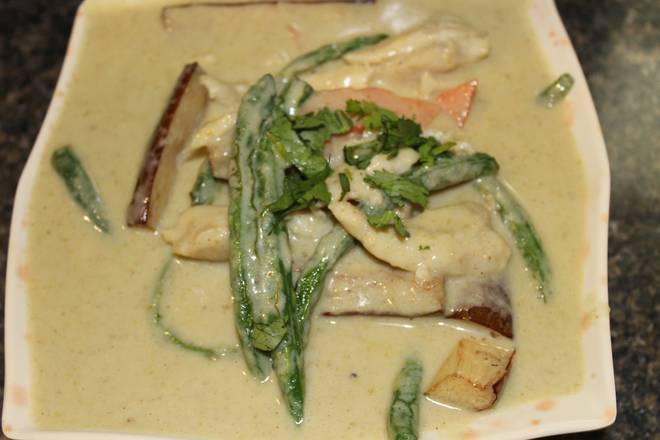 Green Coconut Curry