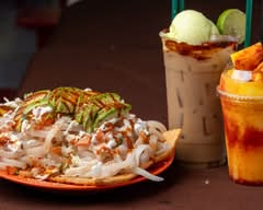 Micheladas y antojitos el perico (686 Lancaster Drive Northeast)