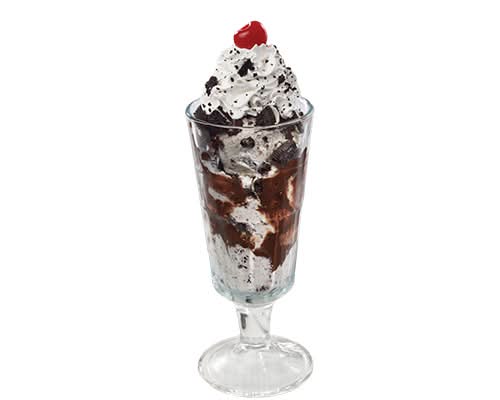 Ultimate Cookies ‘N Cream Sundae