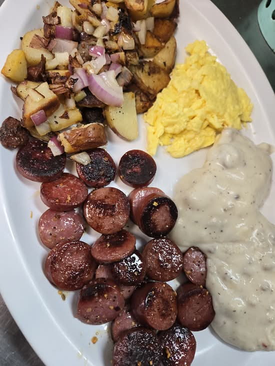 Riverside Diner (8129 Reilly Ave)