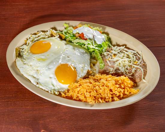 Chilaquiles Verdes Con Huevo