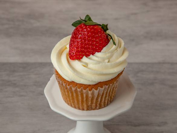 Strawberry Vanilla Mascarpone Cupcake