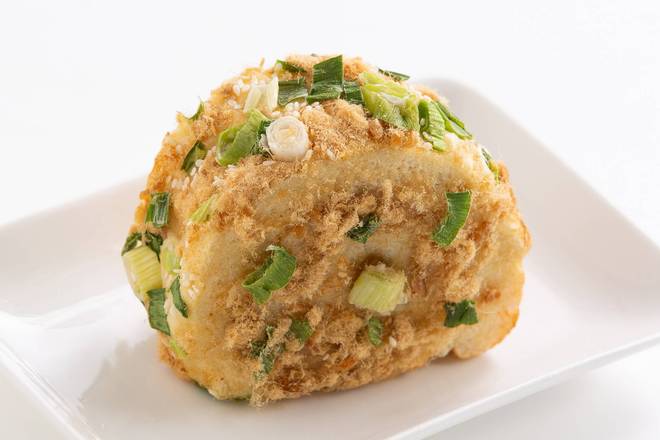 Dry Pork Roll with Scallion (香䓤肉菘卷)