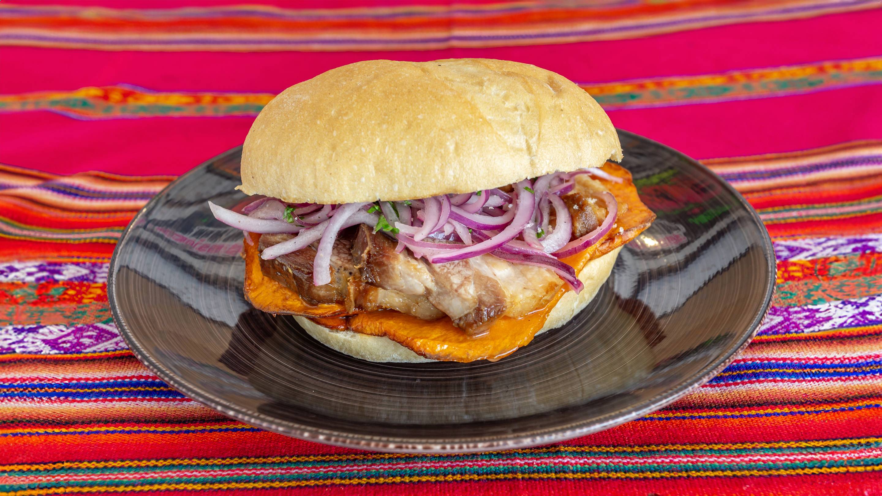 Sanguche chicharron