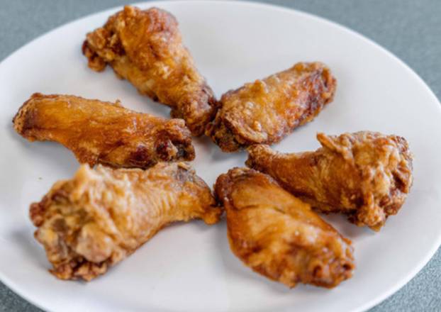 5. Fried Chicken Wings (6 Pcs)
