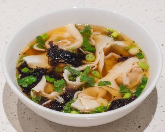 shanghai pork wonton soup (8 pc)
