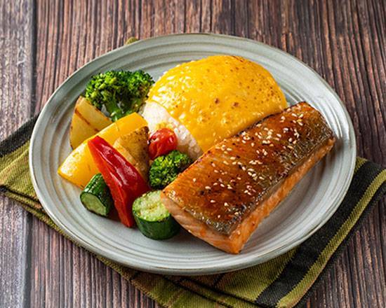 炭烤彩蔬厚切鮭魚排飯套餐 Grilled Salmon Steak with Assorted Vegetable and Rice Combo