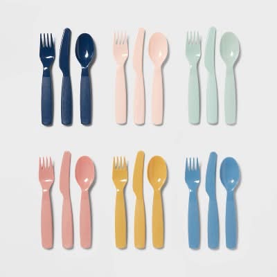 Pillowfort Kids Plastic Silverware Set, Assorted (18 ct)