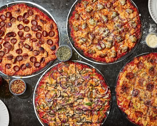 DD's Pizza Company (110 West Hubbard Street)