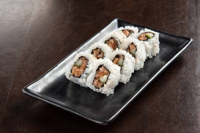 SPICY SALMON ROLL*