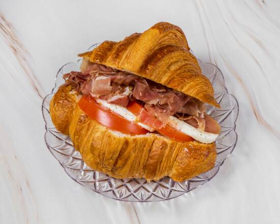 Prosciutto, Tomato & Mozzarella Croissant