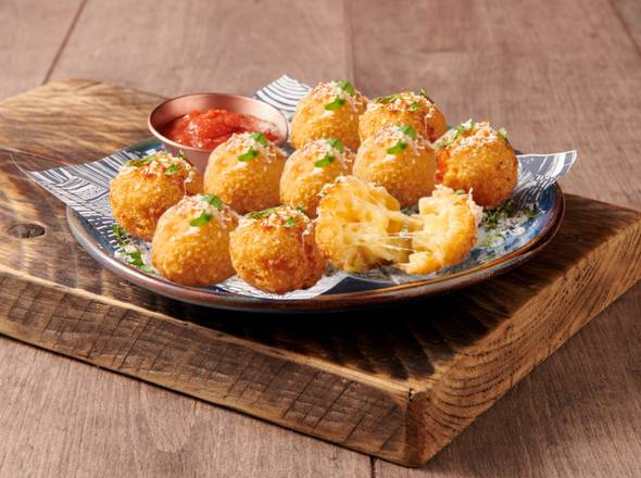DELIVERY EXCLUSIVE ⭐ Double Mac & Cheese Bites (V) x10