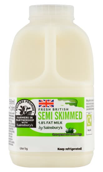 Sainsbury's Fresh British Semi Skimmed Milk (568ml)