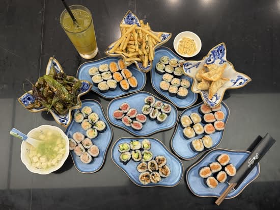 Roll Up Japanese/Maki/Sushi