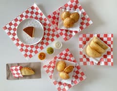 Desayunos el maestro (18 N Dollins Ave)