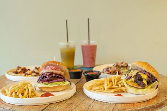 Laylo – Vegan Burgers, tacos & kavabar (Tulúm)