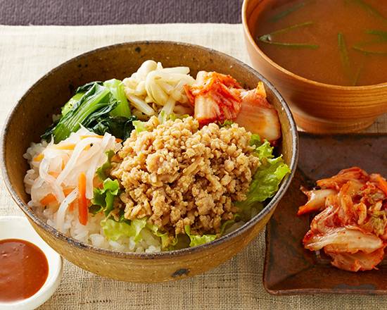 鶏そぼろビビンバ丼＆選べるスープセット Minced Chicken Bibimbap Rice Bowl + Selectable Soup Set