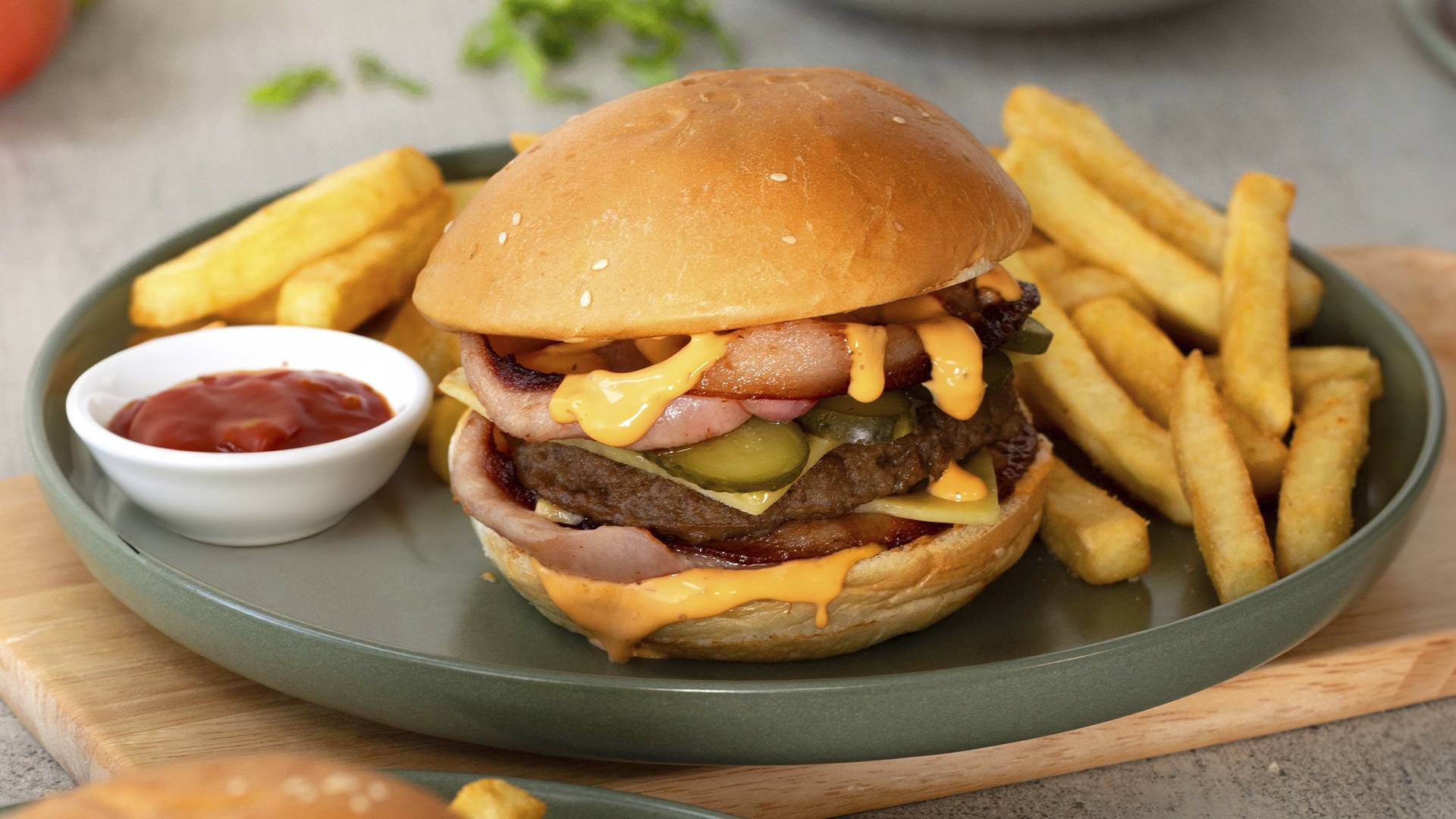 Beef, Double Bacon & Cheese Burger with Chips