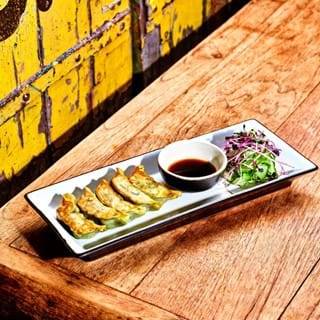 Gyoza with planted,chicken (5 pieces)