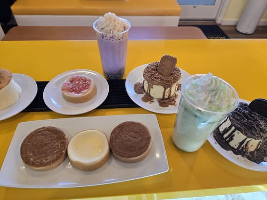Jiggly Tasty Japanese Cheesecake, Bubble Tea and Coffee