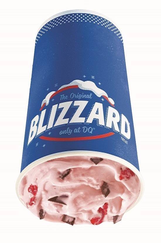 NOUVEAUTÉ! Dessert BlizzardMD au gâteau au fromage et aux fraises chocolatées NEW! Dipped Strawberry Cheesecake Blizzard® Treat
