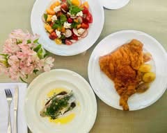 W Ogrodzie (Senatorska 37)