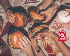 SKINNY LOUIE (South Miami)