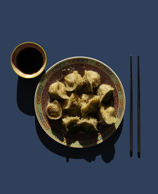 Mix pierożków Jiaozi w koszyku - 10 smaków