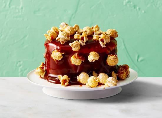 Caramel Popcorn Fountain Cake (Midi)