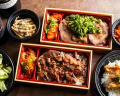 焼肉屋肉バルmoTTon