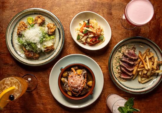 Maria's Oyster Bar (752 Tchoupitoulas St)