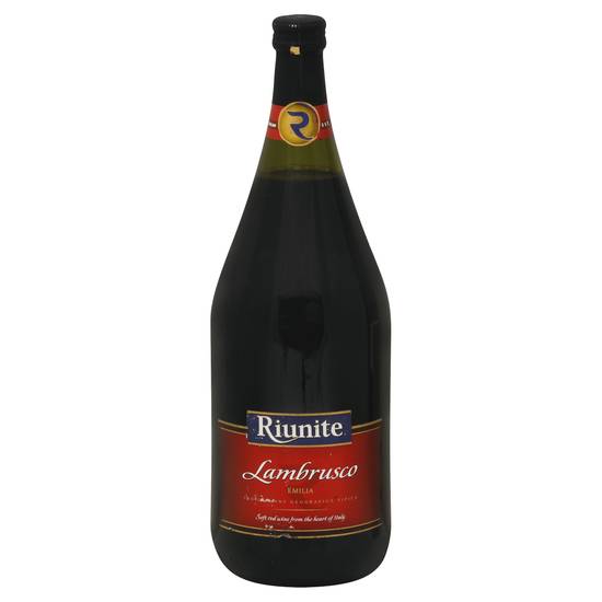 Riunite Lambrusco Emilia Red Wine (1.5 L)