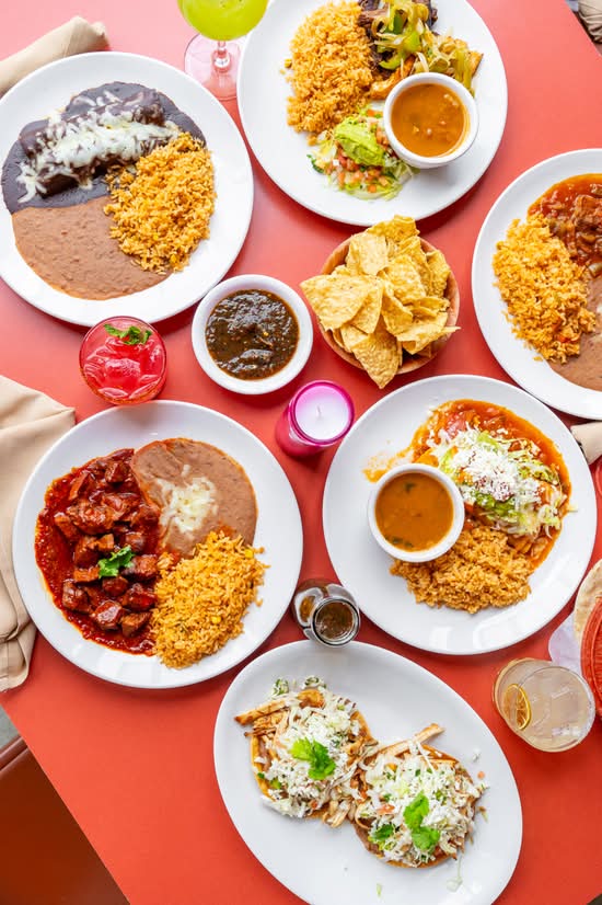 Rosario's ComidaMex & Bar