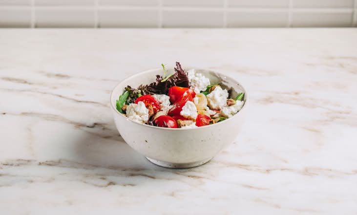 Snack salada de requeijão de ovelha