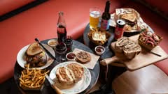 Lazy Suzy - Smoked BBQ Burger - Tours 