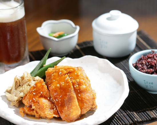 特選雞腿飯 Chicken Leg Rice