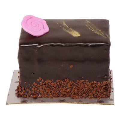 Chocolate & strawberry filled cake (225 g)