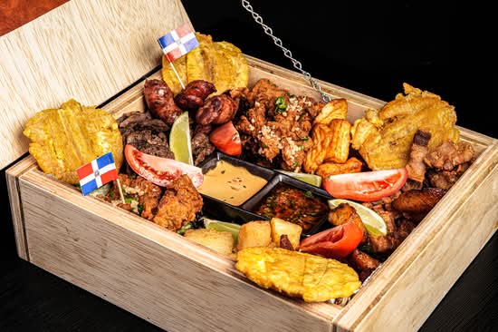 Tabaco y Ron Grill & Bar