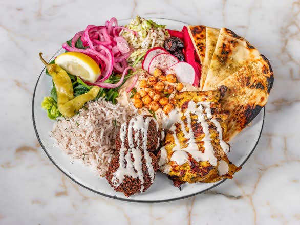 Meze Plate (Grilled Chicken)