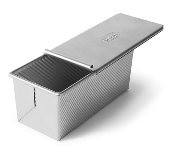 Sur La Table Platinum Professional Pullman Loaf Pan with Lid, 9" x 4" Silver
